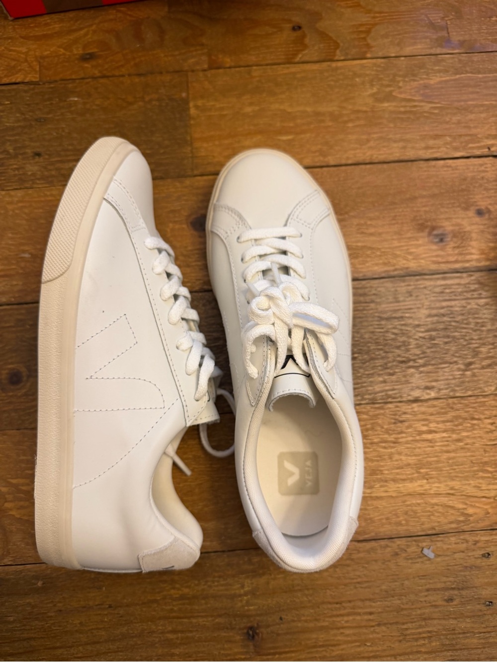 Veja women’s  White Sneakers with Cream Sole 9 women